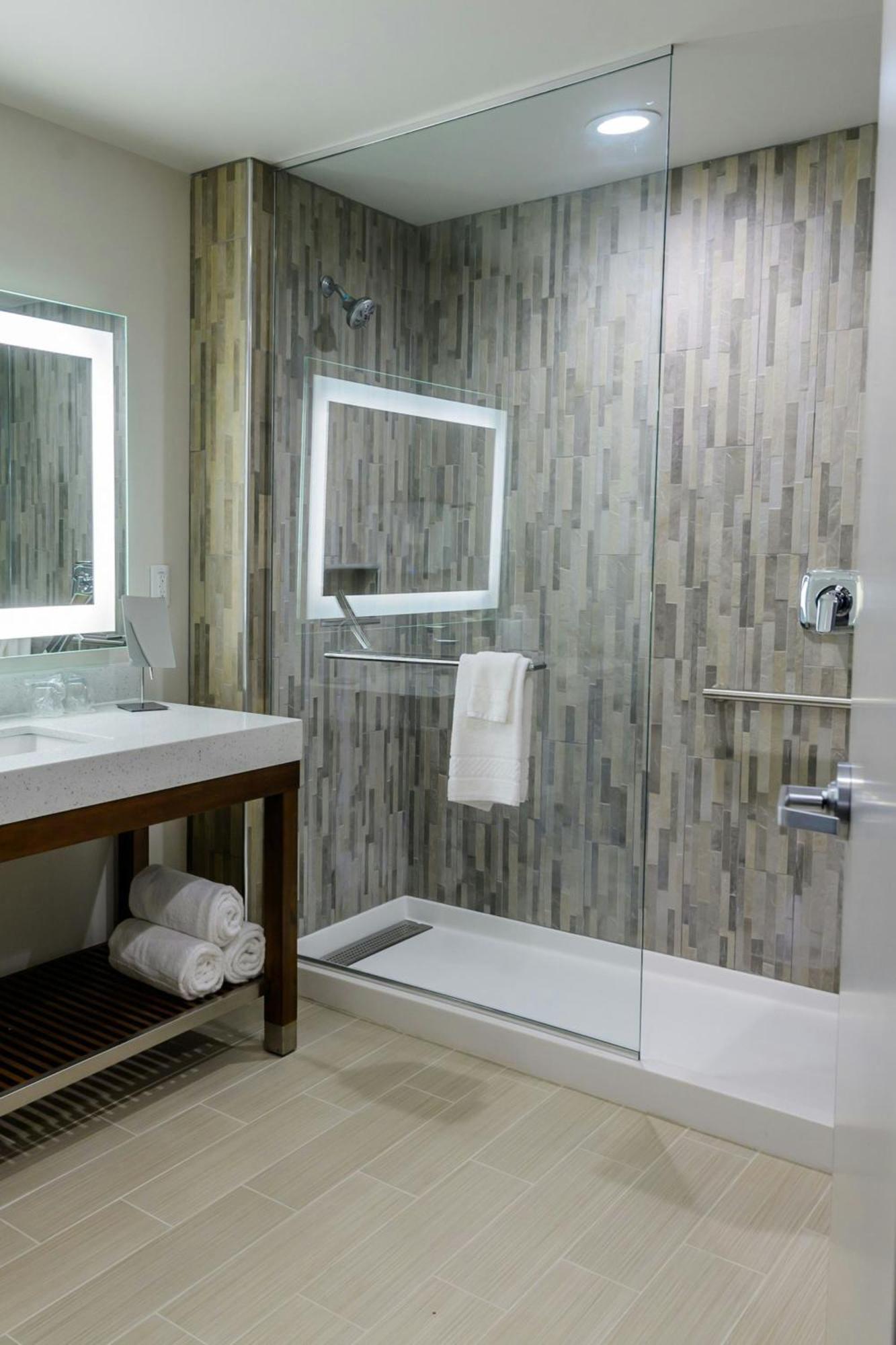 Courtyard By Marriott Lake Jackson Exterior photo