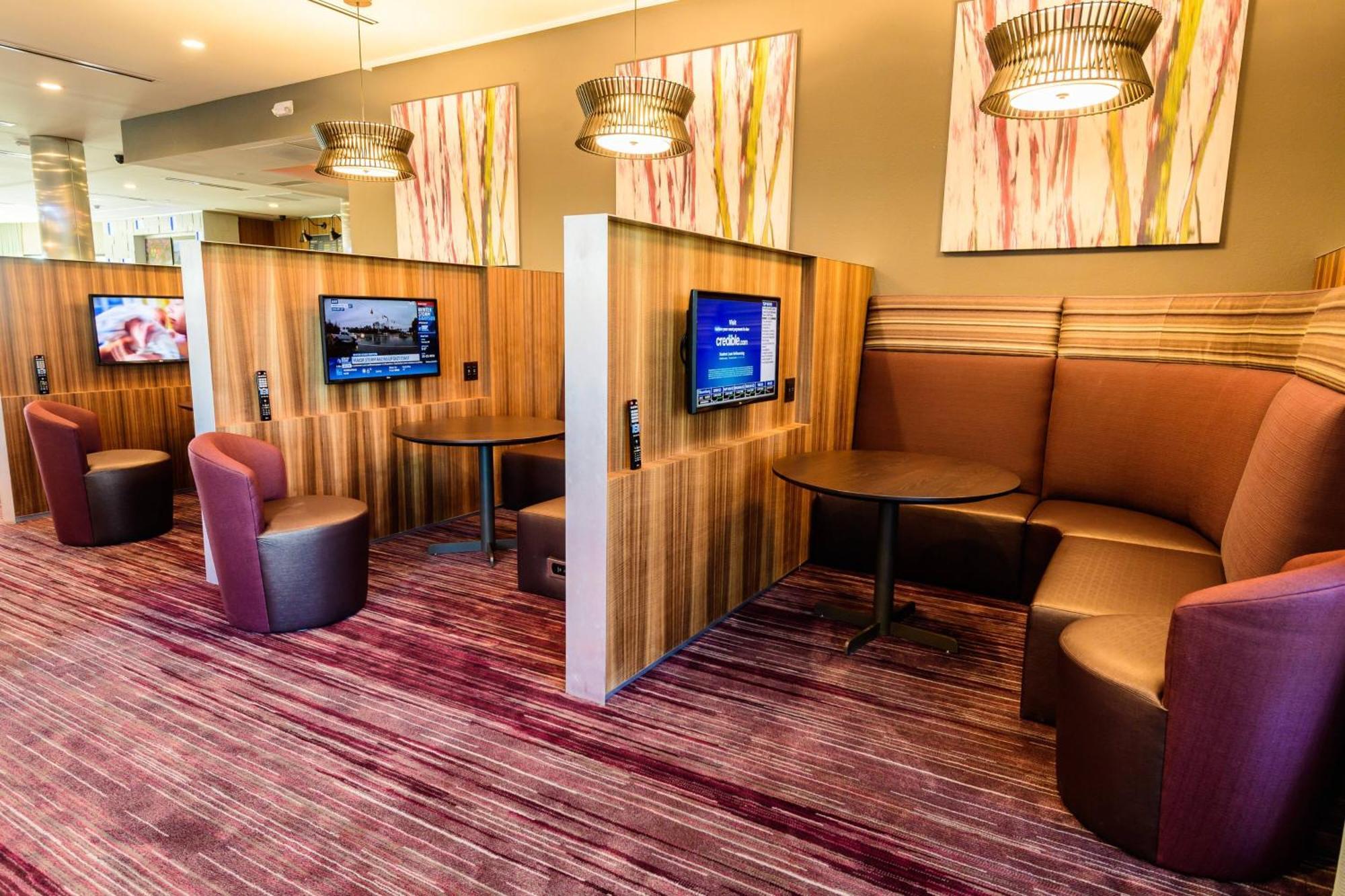 Courtyard By Marriott Lake Jackson Exterior photo
