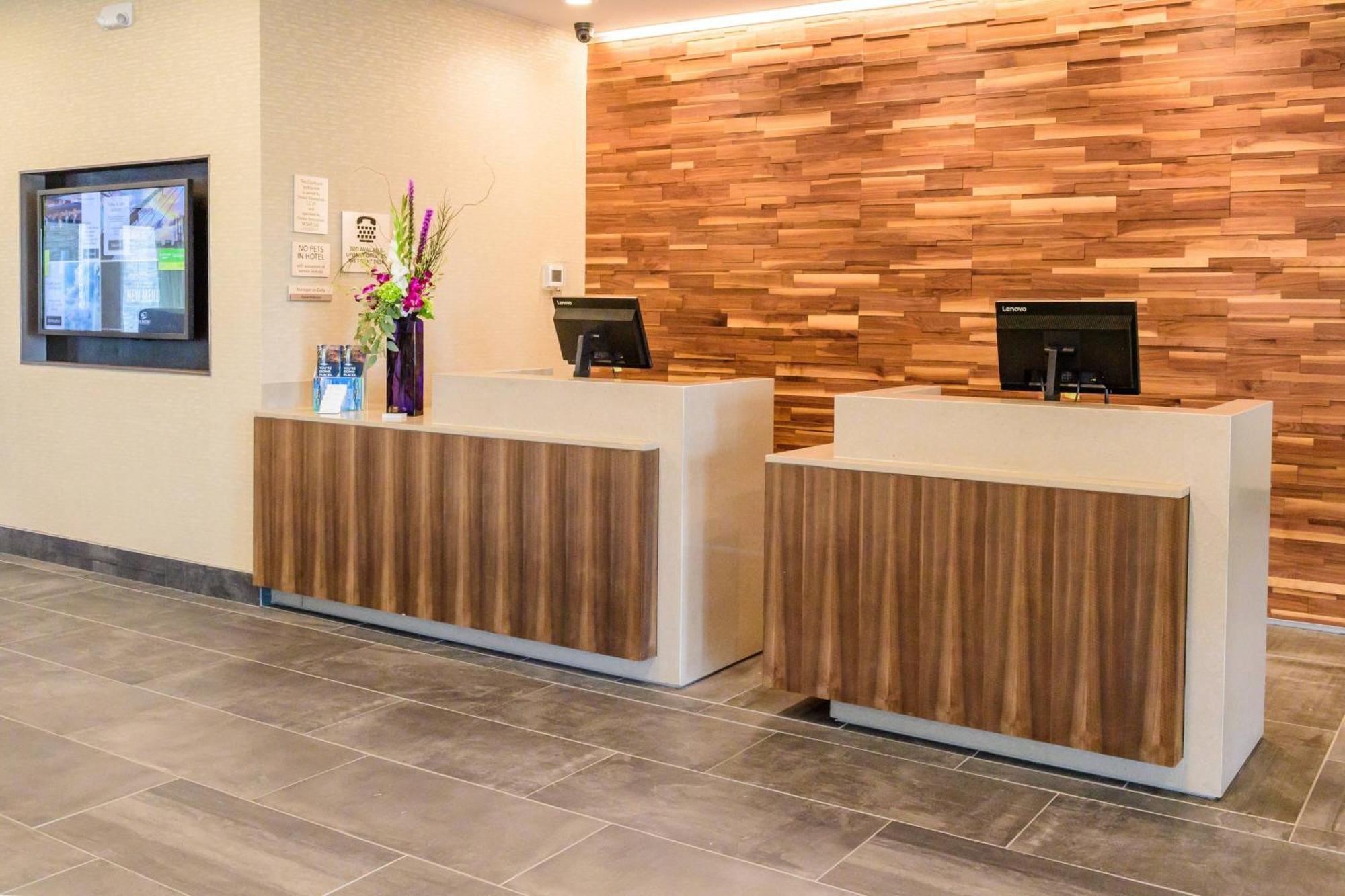 Courtyard By Marriott Lake Jackson Exterior photo